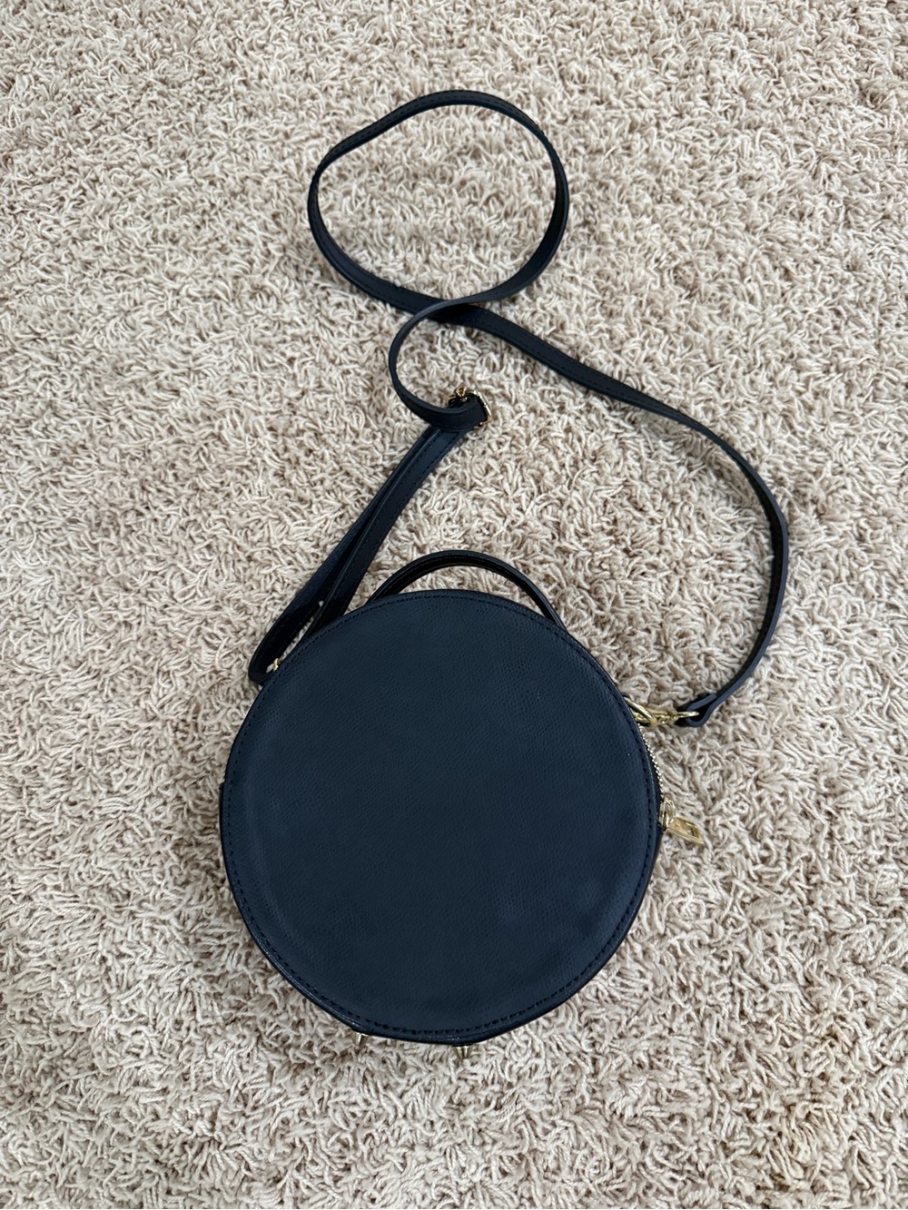Classic Black Round Crossbody Bag - Unbranded